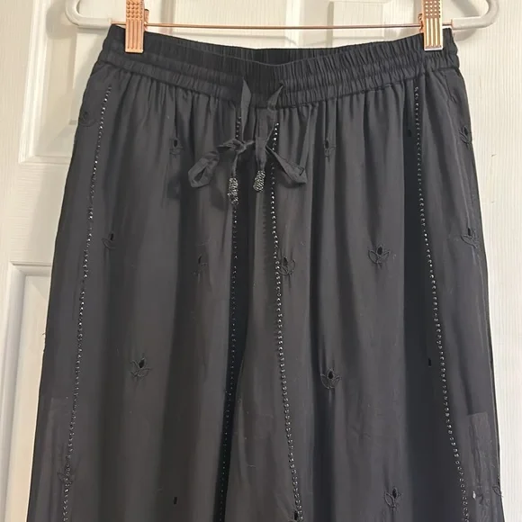 Zara Eyelet Pants (XS) - Picture 10 of 11